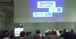 apachecon-2005-has-started.jpg